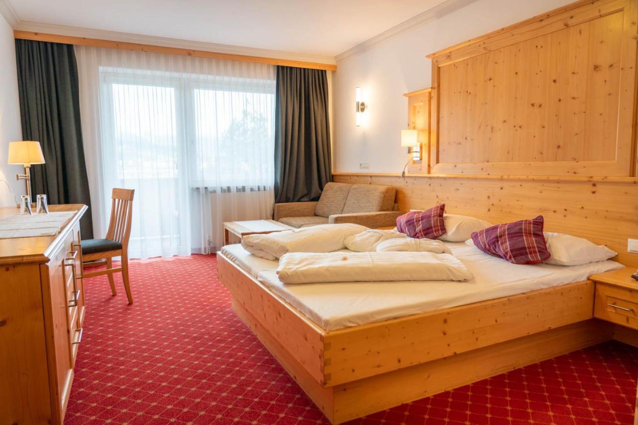 Hotel Donnerhof Fulpmes Quarto foto